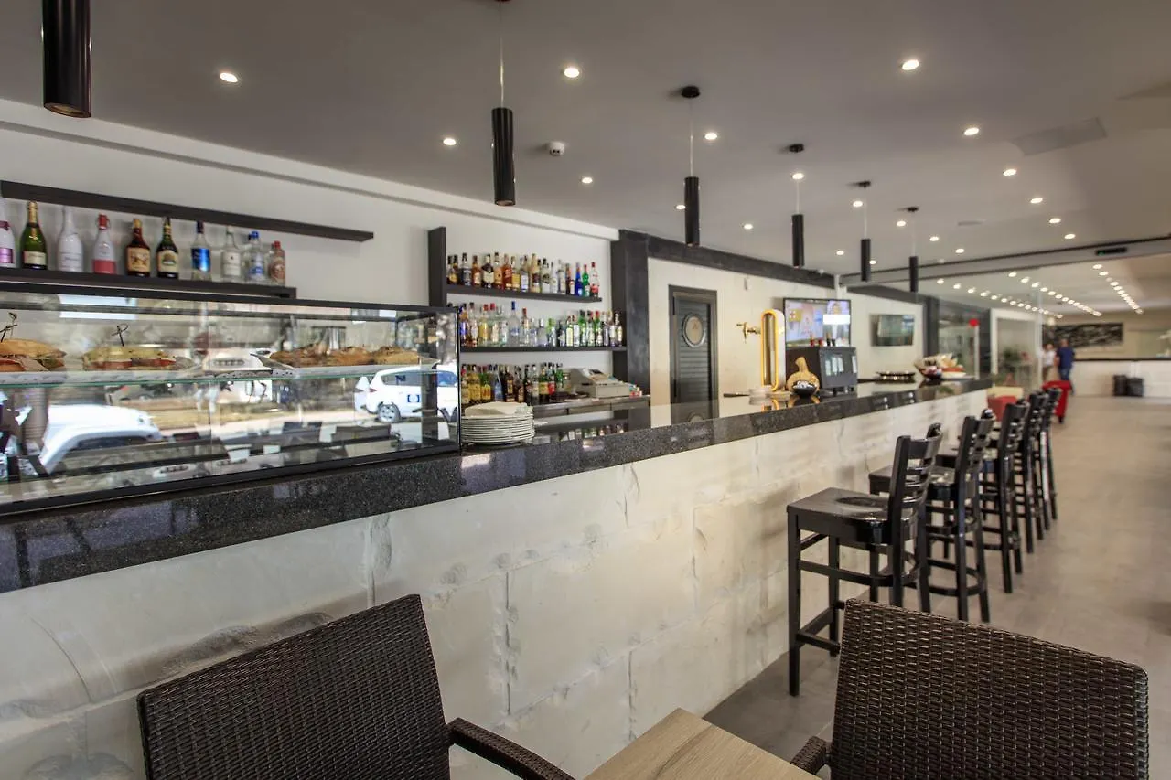 Hotel Levante Es Pujols 3*,